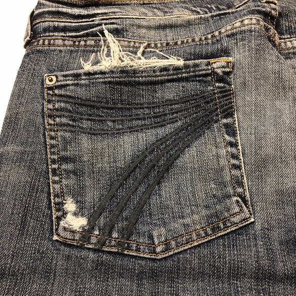 7 For All Mankind Dojo Distressed Cropped - Sz 31 - Picture 8 of 16